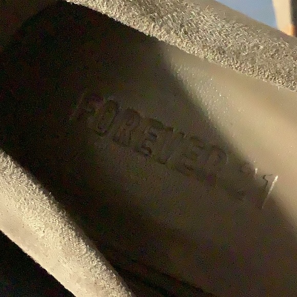 👠👠Ladies Taupe Heels 👠👠 - Picture 5 of 6